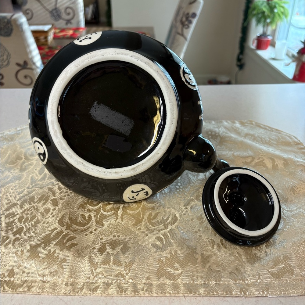 Vintage Porcelain Yin Yang Asian Style Teapot - Picture 6 of 9